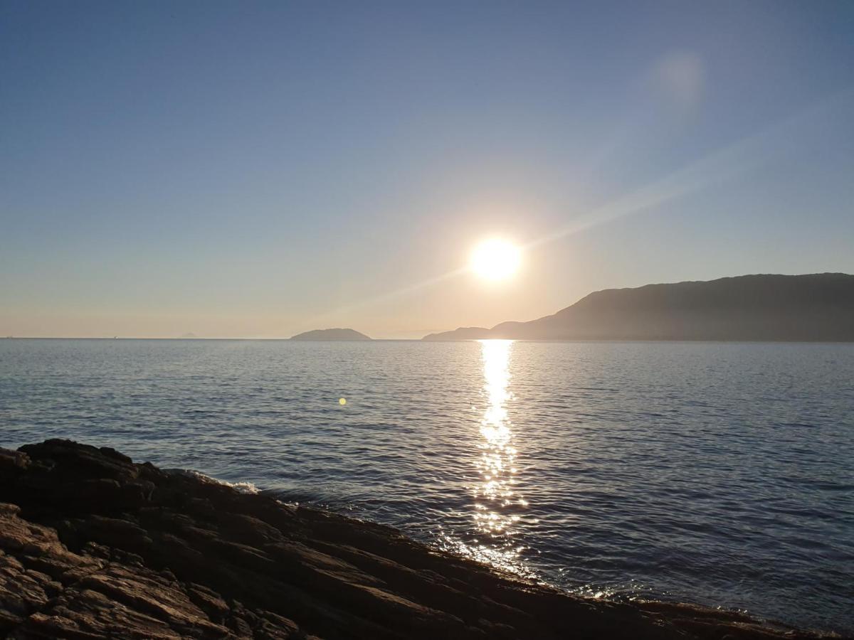 Bangalo Com Vista Para O Mar No Condominio Yacamim Ilhabela Praia Do Curral Kültér fotó